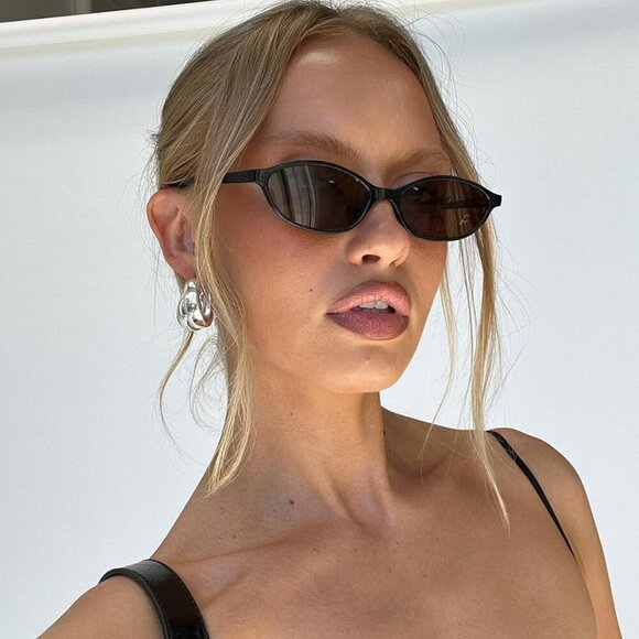 Retro Oval Sunglasses Women Chic 90s Sunnies UV Protection Trendy Light - Picture 2 of 9